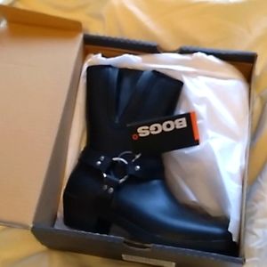 NIB Women's Bogs waterproof black harness moto boot size 8